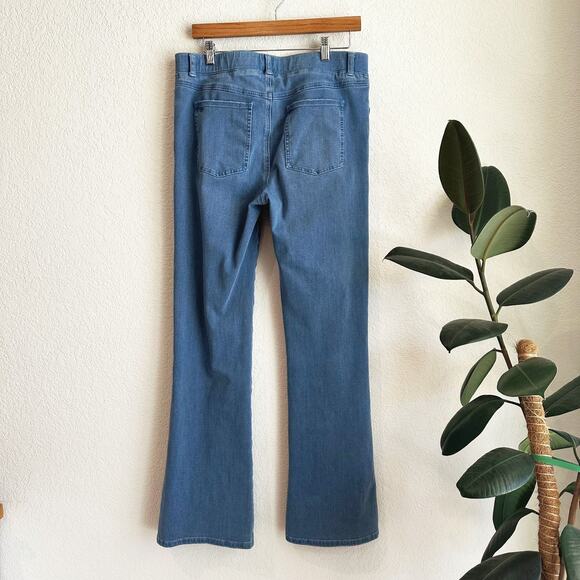 Betabrand Womens Flare Pull-On Jeans Large Stretch Distressed High Rise Pockets - Picture 3 of 10